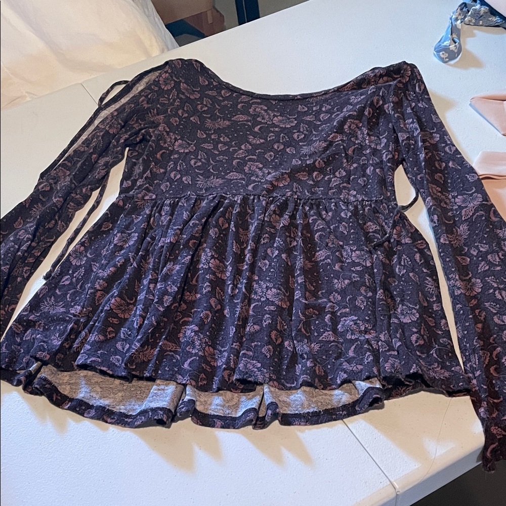 American Eagle Outfitters Soft & Sexy Top - Picture 4 of 4